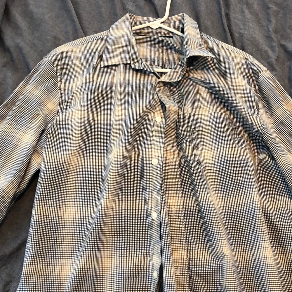 Perry Ellis size large button down.